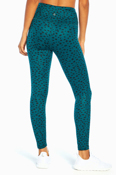 DEEP TEAL ANIMAL SPOTS