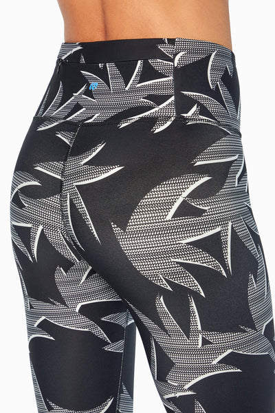 BLACK MONO PALMS